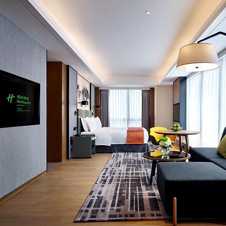 Holiday Inn Guangzhou South Lake Hotel - Ideal For Business & Leisure Extérieur photo