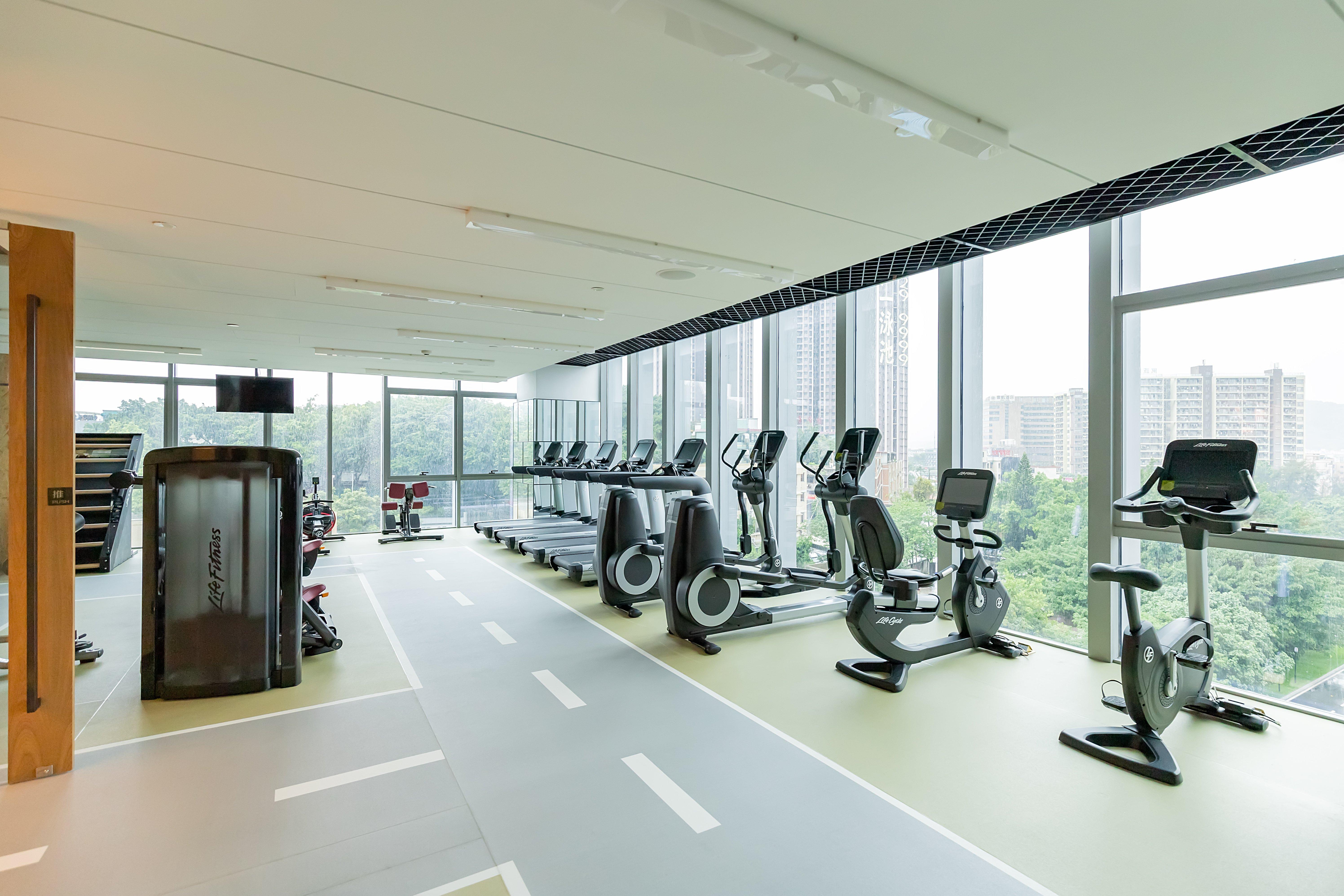 Holiday Inn Guangzhou South Lake Hotel - Ideal For Business & Leisure Extérieur photo