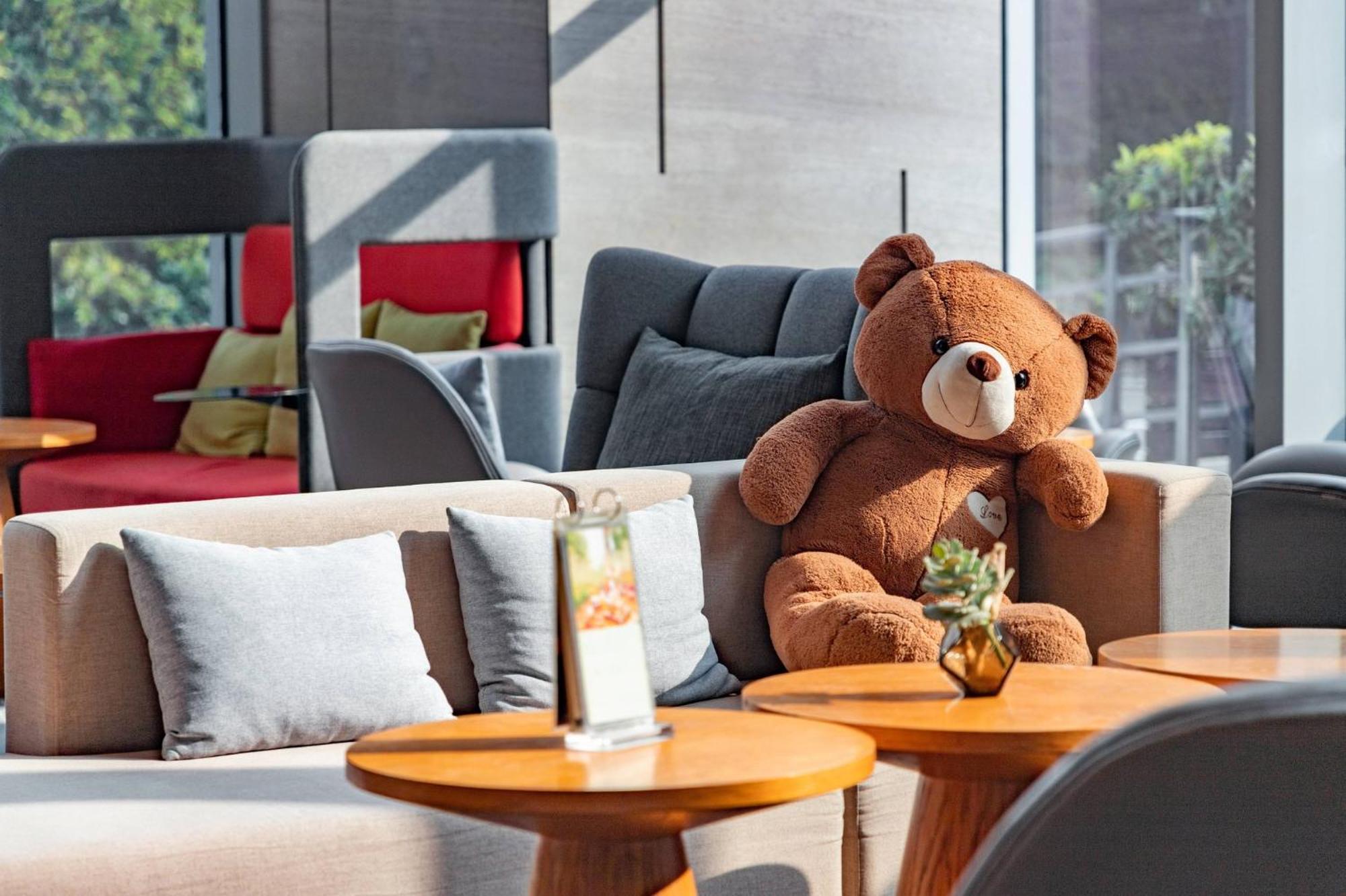 Holiday Inn Guangzhou South Lake Hotel - Ideal For Business & Leisure Extérieur photo